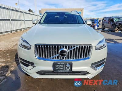 Piąte zdjęcie samochodu w środku: 2021 VOLVO XC90 T6 INSCRIPTION VIN:YV4A22PL3M1700408 - miniatura