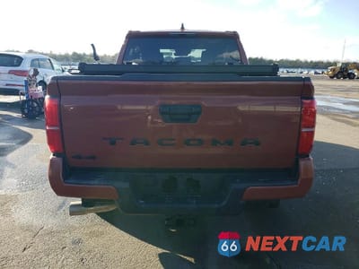 Zdjęcie 6 z 11 samochodu: 2025 TOYOTA TACOMA DOUBLE CAB VIN:3TMLB5JN7SM130100 - miniatura