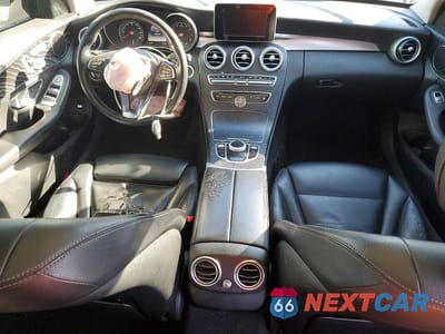 Zdjęcie 8 z 12 samochodu: 2017 MERCEDES-BENZ C 300 4MATIC VIN:55SWF4KB1HU187145 - miniatura