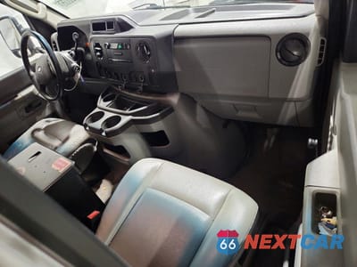 Zdjęcie 8 z 13 samochodu: 2014 FORD E150 VIN:1FTNE1EW4EDA92143 - miniatura