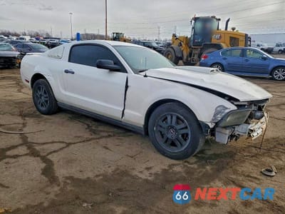 Czwarte zdjęcie samochodu z boku: 2007 FORD MUSTANG VIN:1ZVFT80NX75330959 - miniatura