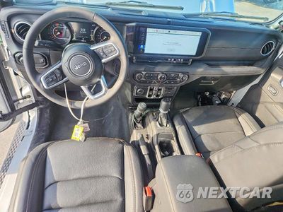 Zdjęcie 8 z 12 samochodu: 2024 JEEP WRANGLER SAHARA VIN:1C4PJXEG2RW280511 - miniatura