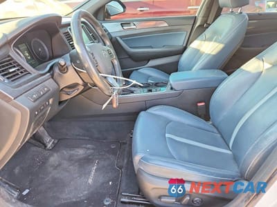 Zdjęcie 7 z 11 samochodu: 2019 HYUNDAI SONATA HYBRID VIN:KMHE34L31KA087989 - miniatura