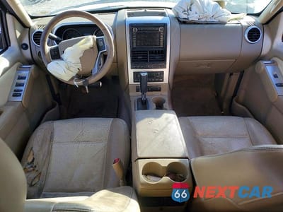 Zdjęcie 8 z 13 samochodu: 2008 MERCURY MOUNTAINEER PREMIER VIN:4M2EU48848UJ00905 - miniatura