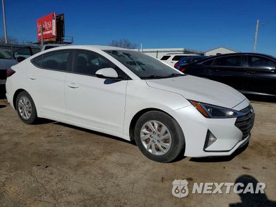 Czwarte zdjęcie samochodu z boku: 2019 HYUNDAI ELANTRA SE VIN:5NPD74LFXKH486567 - miniatura