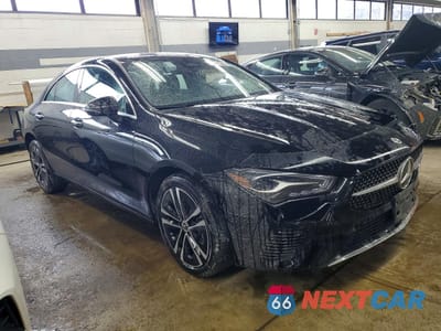 Czwarte zdjęcie samochodu z boku: 2025 MERCEDES-BENZ CLA 250 4MATIC VIN:W1K5J4HB2SN531647 - miniatura