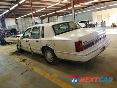 Drugie zdjęcie samochodu z przodu: 1996 LINCOLN TOWN CAR CARTIER VIN:1LNLM83W8TY616580 - miniatura