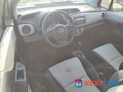 Zdjęcie 8 z 12 samochodu: 2012 TOYOTA YARIS VIN:JTDJTUD35CD541436 - miniatura