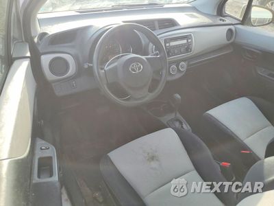 Zdjęcie 8 z 12 samochodu: 2012 TOYOTA YARIS VIN:JTDJTUD35CD541436 - miniatura