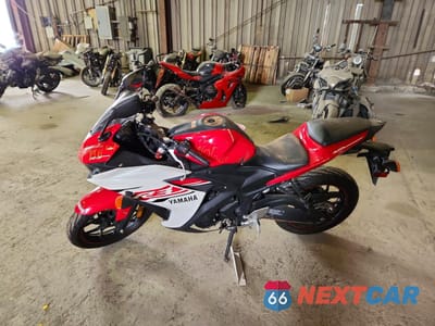 Trzecie zdjęcie samochodu z tyłu: 2015 YAMAHA YZFR3 VIN:MH3RH06Y0FK004268 - miniatura