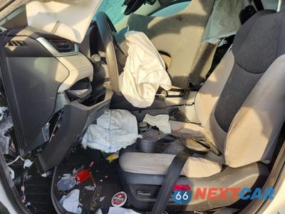 Zdjęcie 7 z 13 samochodu: 2019 TOYOTA RAV4 VIN:JTMRWRFV1KD041911 - miniatura