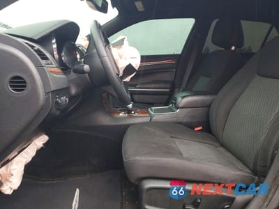 Zdjęcie 7 z 12 samochodu: 2012 CHRYSLER 300 VIN:2C3CCAAGXCH313048 - miniatura
