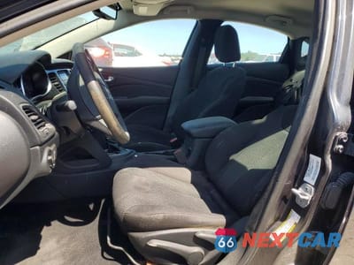 Zdjęcie 7 z 12 samochodu: 2014 DODGE DART SE VIN:1C3CDFAA6ED746016 - miniatura