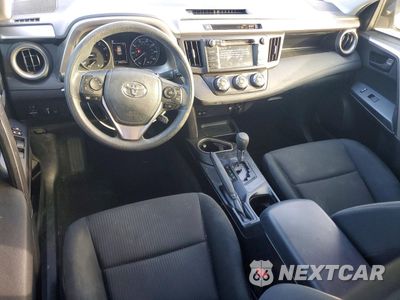 Zdjęcie 8 z 16 samochodu: 2017 TOYOTA RAV4 LE VIN:JTMZFREV8HJ131830 - miniatura