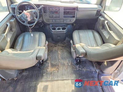 Zdjęcie 8 z 13 samochodu: 2020 CHEV EXPRESS CARGO 2500 1 VIN:1GCWGBFP8L1143413 - miniatura