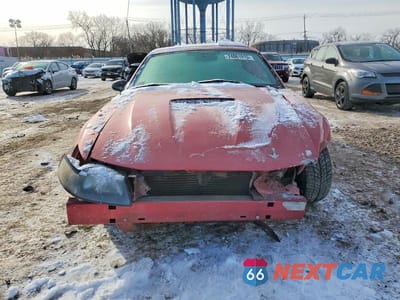 Piąte zdjęcie samochodu w środku: 2002 FORD MUSTANG VIN:1FAFP40442F188933 - miniatura