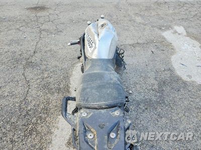 Zdjęcie 6 z 8 samochodu: 2020 YAMAHA MTT09 VIN:SMT601PK9BJ470209 - miniatura