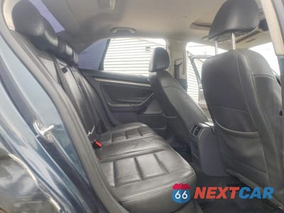 Zdjęcie 10 z 12 samochodu: 2008 VOLKSWAGEN JETTA SE VIN:3VWRZ71K58M005237 - miniatura
