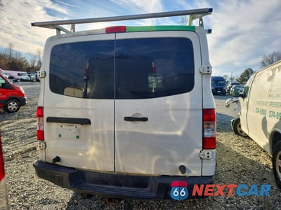 Zdjęcie 6 z 13 samochodu: 2017 NISSAN NV 3500 HD SL VIN:1N6AF0KY0HN803456 - miniatura
