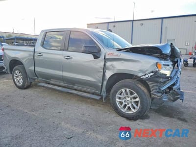 Czwarte zdjęcie samochodu z boku: 2023 CHEVROLET SILVERADO K1500 RST VIN:2GCUDEED3P1119545 - miniatura