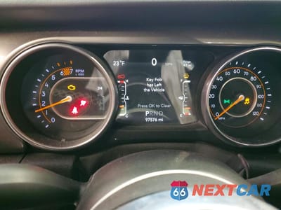 Zdjęcie 9 z 13 samochodu: 2020 JEEP WRANGLER UNLIMITED SAHARA VIN:1C4HJXEN8LW157340 - miniatura