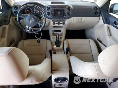 Zdjęcie 8 z 11 samochodu: 2016 VOLKSWAGEN TIGUAN S VIN:WVGAV7AX7GW597015 - miniatura