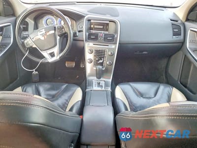 Zdjęcie 8 z 13 samochodu: 2012 VOLVO XC60 T6 VIN:YV4902DZ1C2280268 - miniatura
