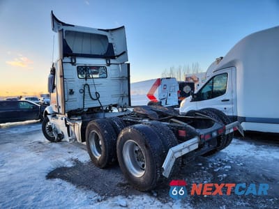 Trzecie zdjęcie samochodu z tyłu: 2024 VOLVO VNR VIN:4V4WC9EH5RN653397 - miniatura