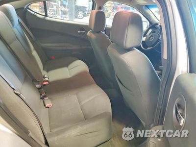 Zdjęcie 10 z 13 samochodu: 2005 PONTIAC GRAND PRIX VIN:2G2WP522051261078 - miniatura