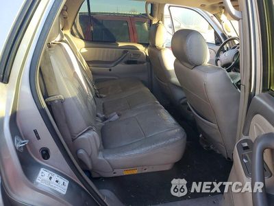 Zdjęcie 11 z 13 samochodu: 2005 TOYOTA SEQUOIA VIN:5TDZT38A05S257015 - miniatura