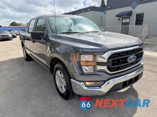Czwarte zdjęcie samochodu z boku: 2023 FORD F150 SUPERCREW VIN:1FTEW1C86PKD23334 - miniatura