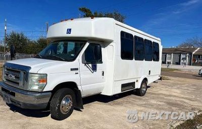 Drugie zdjęcie samochodu z przodu: 2014 FORD ECONOLINE E450 SUPER DUTY CUTAWAY VAN VIN:1FDEE4FL9EDA66011 - miniatura