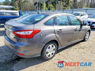 Trzecie zdjęcie samochodu z tyłu: 2012 FORD FOCUS S VIN:1FAHP3E29CL214696 - miniatura