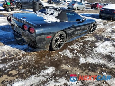 Trzecie zdjęcie samochodu z tyłu: 2000 CHEV CORVETTE VIN:1G1YY32G4Y5100147 - miniatura