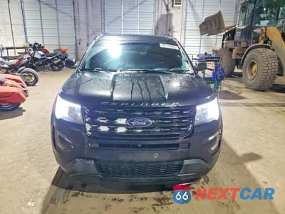 Piąte zdjęcie samochodu w środku: 2017 FORD EXPLORER SPORT VIN:1FM5K8GT3HGD11273 - miniatura