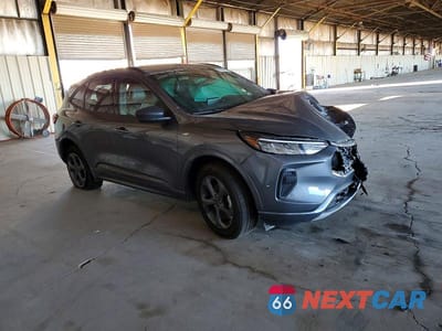 Czwarte zdjęcie samochodu z boku: 2024 FORD ESCAPE ST LINE VIN:1FMCU9MN9RUA74322 - miniatura