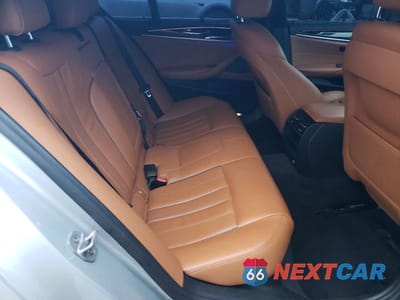 Zdjęcie 10 z 12 samochodu: 2018 BMW 530E VIN:WBAJA9C51JB033458 - miniatura