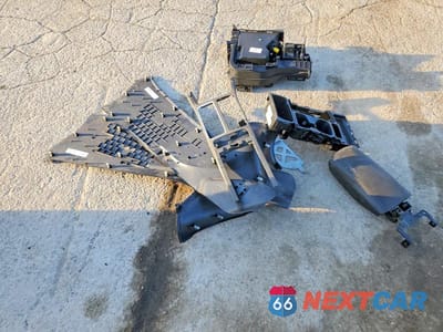 Zdjęcie 13 z 13 samochodu: 2018 FORD ESCAPE SE VIN:1FMCU0GD5JUA35455 - miniatura