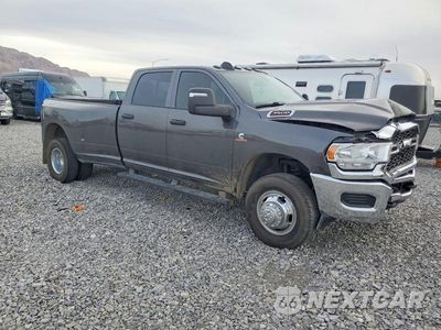 Czwarte zdjęcie samochodu z boku: 2024 RAM 3500 TRADESMAN VIN:3C63RRGL1RG295262 - miniatura
