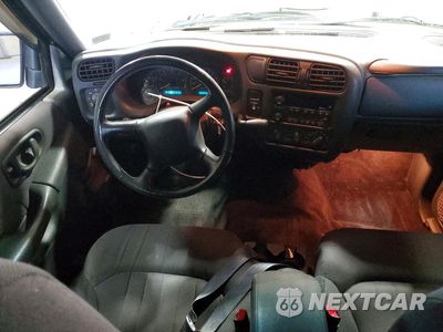 Zdjęcie 8 z 12 samochodu: 2003 CHEVROLET S TRUCK S10 VIN:1GCCS19X538108262 - miniatura