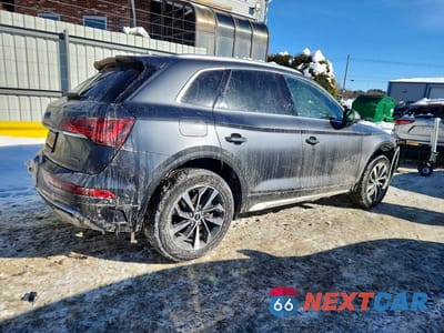 Trzecie zdjęcie samochodu z tyłu: 2024 AUDI Q5 PREMIUM 45 VIN:WA1GAAFY4R2152261 - miniatura