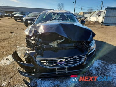 Piąte zdjęcie samochodu w środku: 2017 VOLVO S60 PREMIER VIN:LYV402TK5HB128825 - miniatura