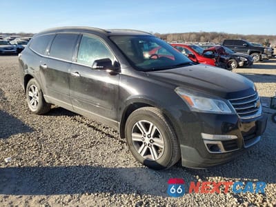 Czwarte zdjęcie samochodu z boku: 2017 CHEVROLET TRAVERSE LT VIN:1GNKVGKD3HJ272512 - miniatura