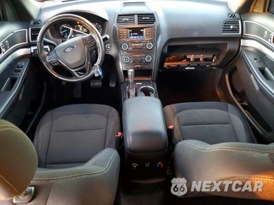 Zdjęcie 8 z 14 samochodu: 2017 FORD EXPLORER XLT VIN:1FM5K7D87HGD21573 - miniatura