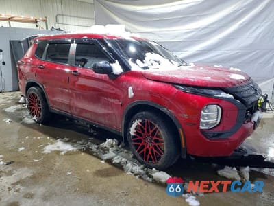 Czwarte zdjęcie samochodu z boku: 2024 MITSUBISHI OUTLANDER SE VIN:JA4J4VA89RZ029915 - miniatura