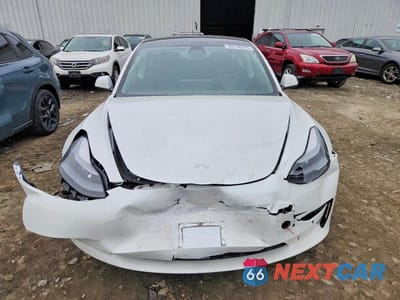 Piąte zdjęcie samochodu w środku: 2022 TESLA MODEL 3 VIN:5YJ3E1EA9NF315166 - miniatura