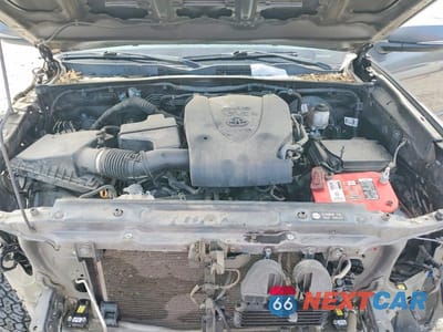 Zdjęcie 11 z 12 samochodu: 2018 TOYOTA TACOMA TRD SPORT VIN:5TFCZ5AN8JX144687 - miniatura