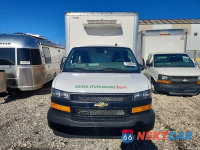 Piąte zdjęcie samochodu w środku: 2024 CHEVROLET EXPRESS REFRIGERATED DELIVERY VAN VIN:1HA3GTF70RN005046 - miniatura