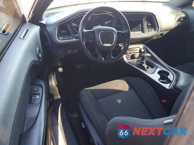 Zdjęcie 8 z 12 samochodu: 2018 DODGE CHALLENGER SXT VIN:2C3CDZAG6JH161035 - miniatura