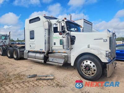 2007 KENWORTH W900 SEMI TRUCK 1XKWDB9X27J203586 - główne zdjęcie licytacji z USA - miniatura